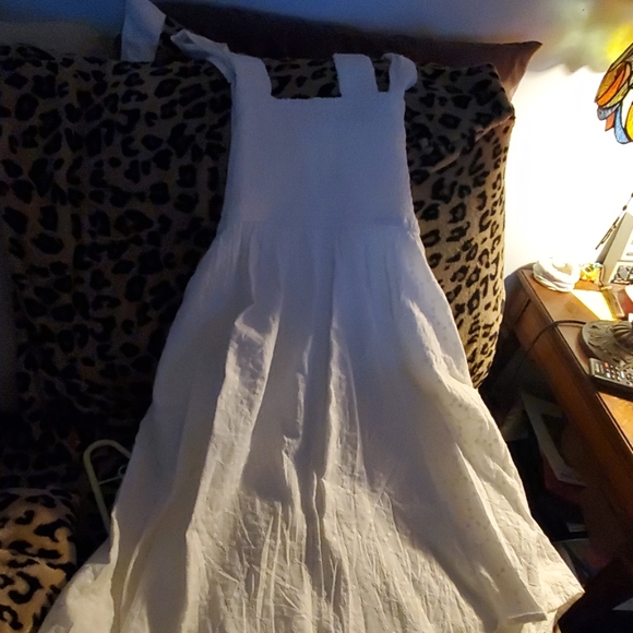 Dress - Picture 2 of 2